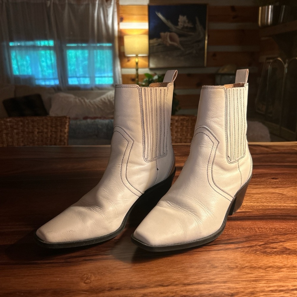 Chic Cream Leather Ankle Boots